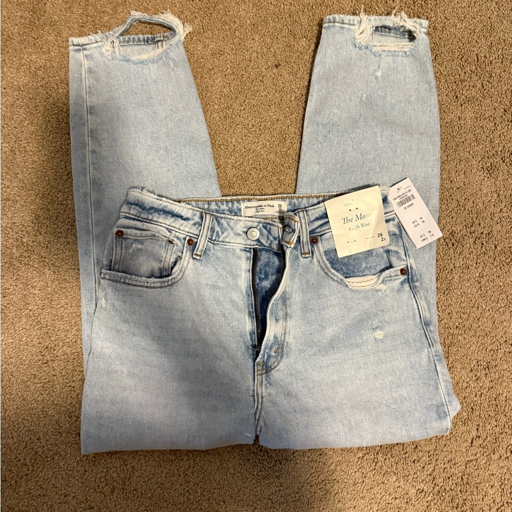 Abercrombie & Fitch High Rise The Mom Jeans - Light Blue